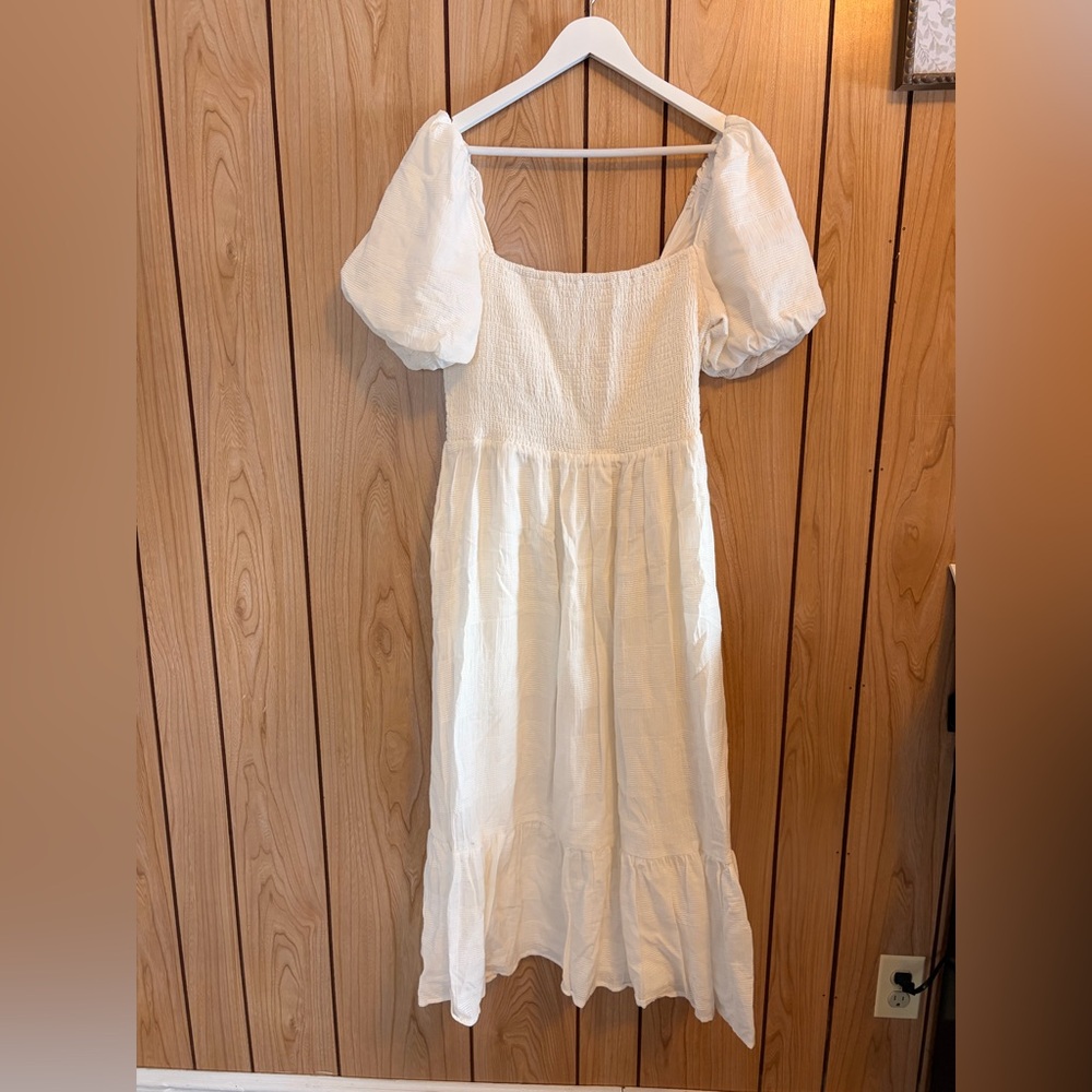 Lulus Budding Charm White Smocked Puff Sleeve Midi Dress With Pockets - Picture 4 of 6